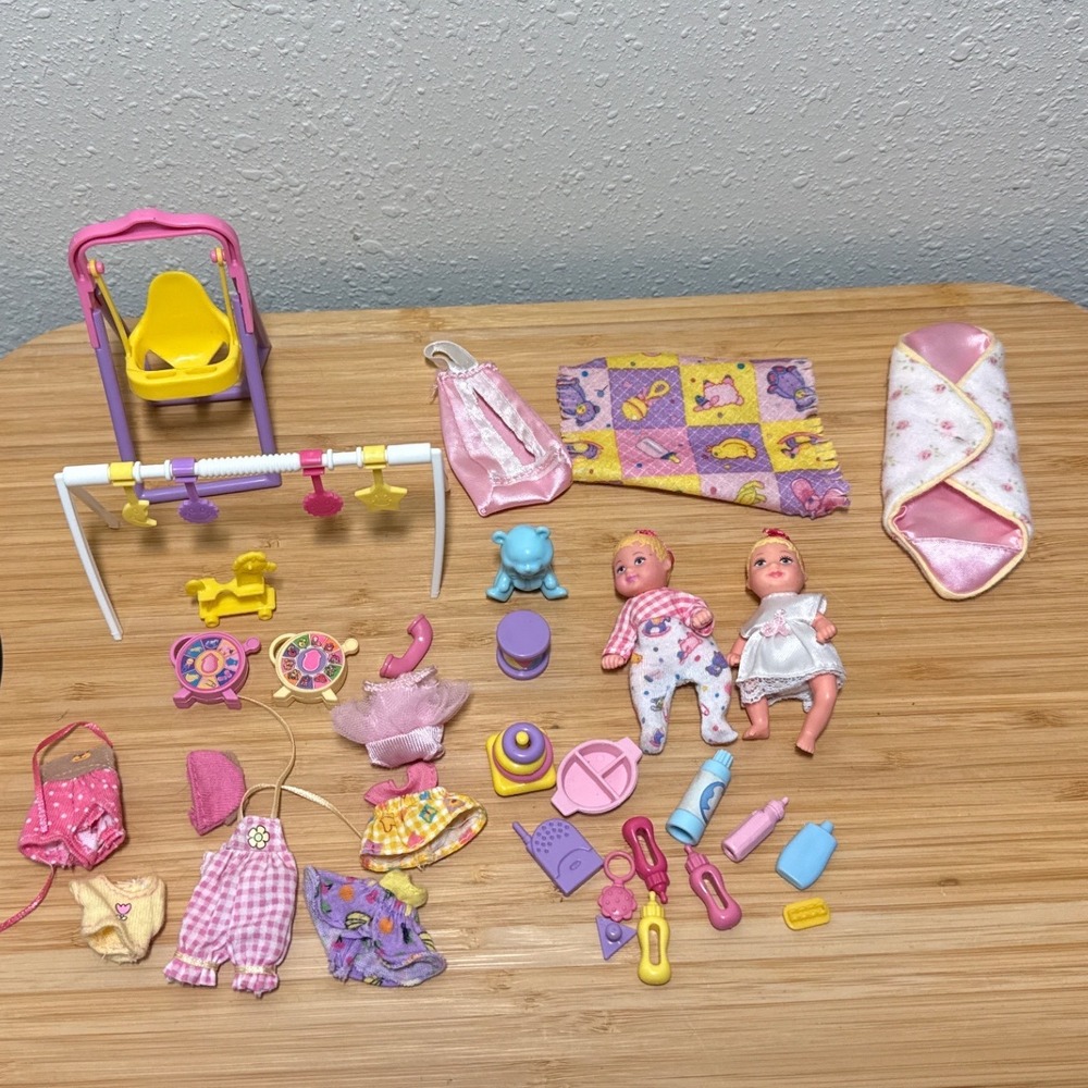 Mattel Barbie Krissy Baby Doll Nursery Playset Lot Pink Purple Vintage 90s Toys